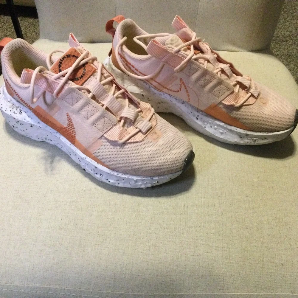 Nike Sneakers - Picture 1 of 1